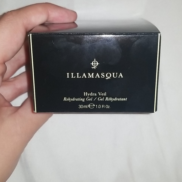 Illamasqua Other - Illamasque Hydra Veil (FULL SIZE- 1 oz)